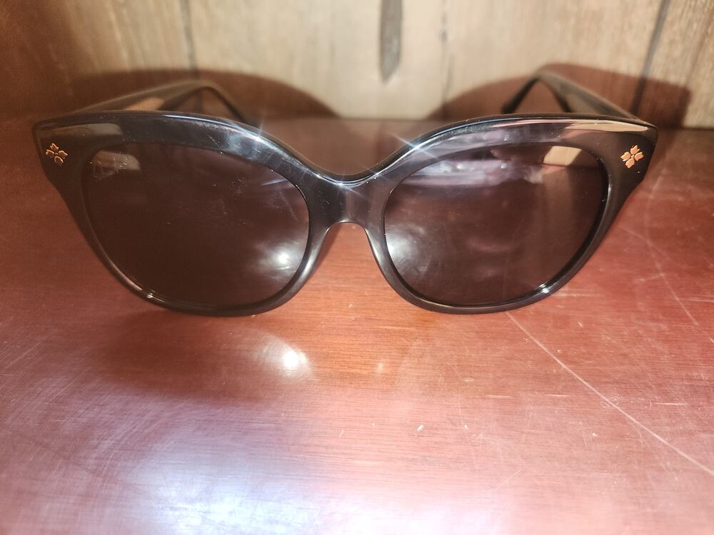 Patricia Nash Audrey Sunglasses Black & Grey Crystal Cat Eye NWT New in Box